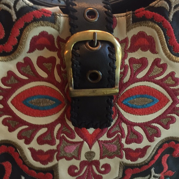 Handbag - Picture 2 of 3